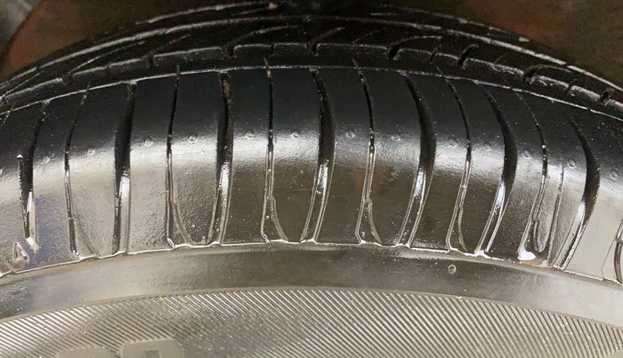 2016 Hyundai Elite i20 MAGNA 1.2, Petrol, Manual, 56,648 km, Right Rear Tyre Tread