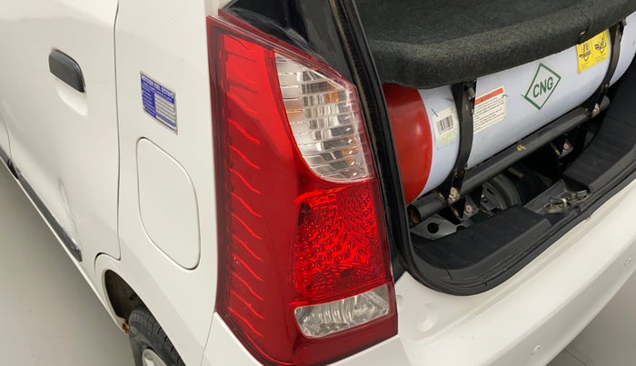 2017 Maruti Wagon R 1.0 LXI CNG, CNG, Manual, 40,232 km, Left tail light - Reverse gear light not functional