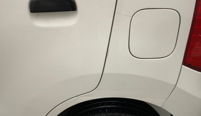 2017 Maruti Wagon R 1.0 LXI CNG, CNG, Manual, 40,232 km, Left quarter panel - Slightly dented