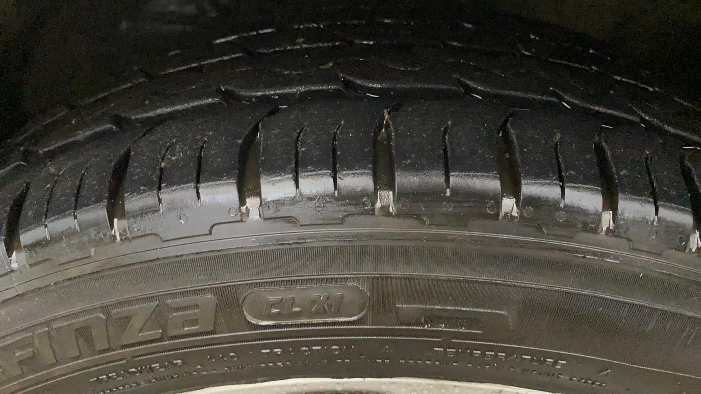 2016 Maruti Baleno ZETA CVT PETROL 1.2, Petrol, Automatic, 72,711 km, Left Front Tyre Tread