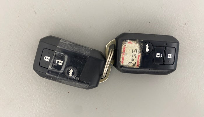 2018 Maruti Dzire ZXI, Petrol, Manual, 30,785 km, Key Close Up