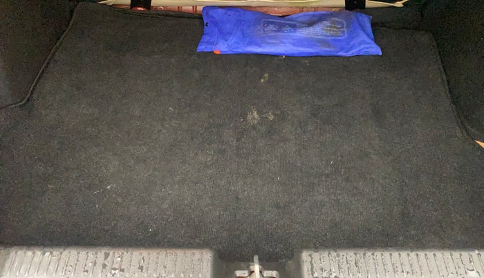 2018 Maruti Dzire ZXI, Petrol, Manual, 30,785 km, Boot Inside