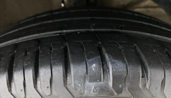 2019 Maruti Dzire ZXI Plus, Petrol, Manual, 26,450 km, Right Front Tyre Tread