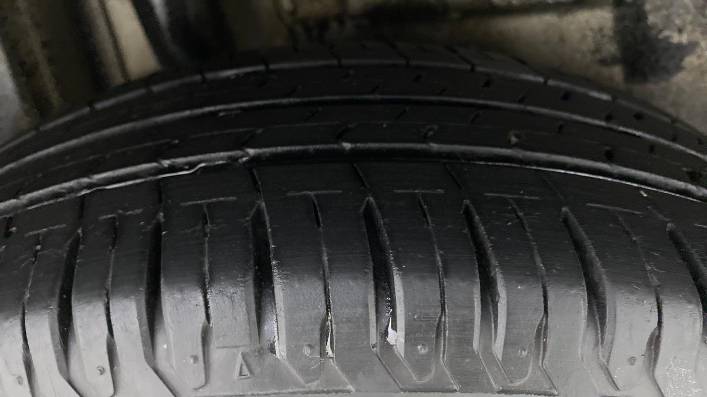 2019 Maruti Dzire ZXI Plus, Petrol, Manual, 26,450 km, Right Rear Tyre Tread