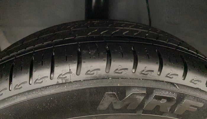 2025 Hyundai GRAND I10 NIOS SPORTZ 1.2 KAPPA VTVT, Petrol, Manual, 1,477 km, Right Rear Tyre Tread