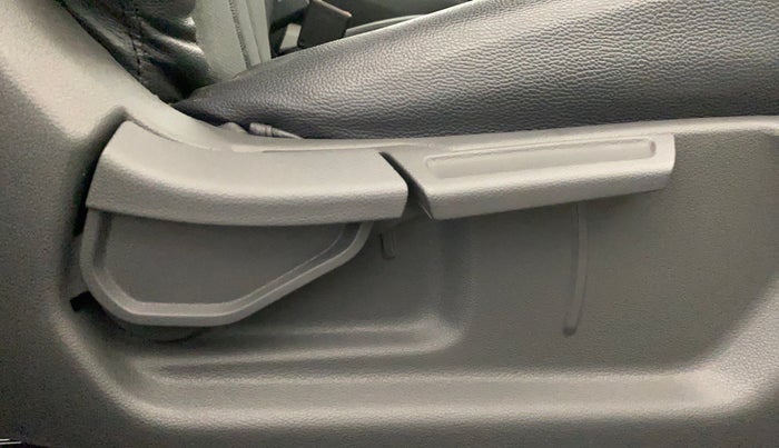 2025 Hyundai GRAND I10 NIOS SPORTZ 1.2 KAPPA VTVT, Petrol, Manual, 1,477 km, Driver Side Adjustment Panel