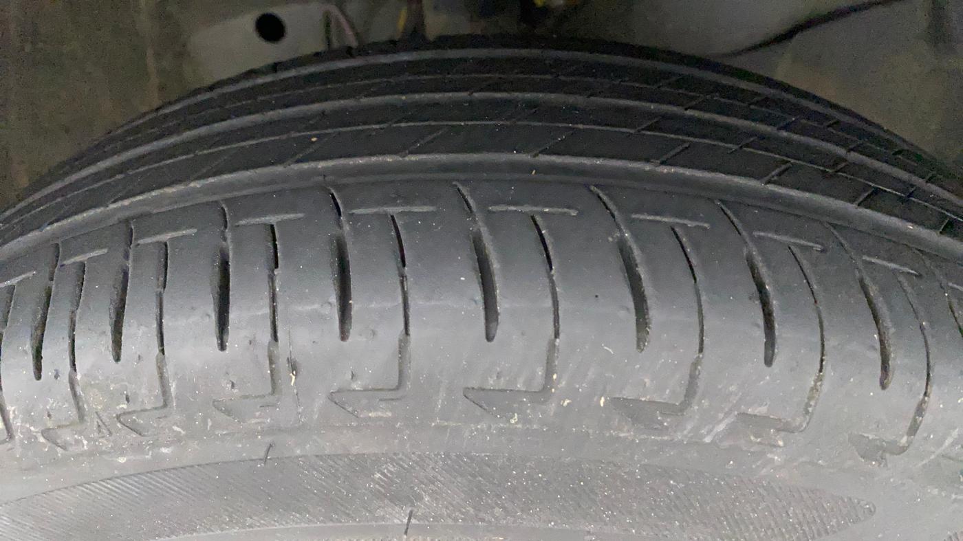 2023 Honda Amaze 1.2L I-VTEC S CVT, Petrol, Automatic, 8,256 km, Right Front Tyre Tread