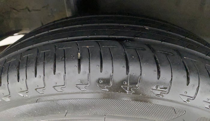 2023 Honda Amaze 1.2L I-VTEC S CVT, Petrol, Automatic, 8,256 km, Right Rear Tyre Tread