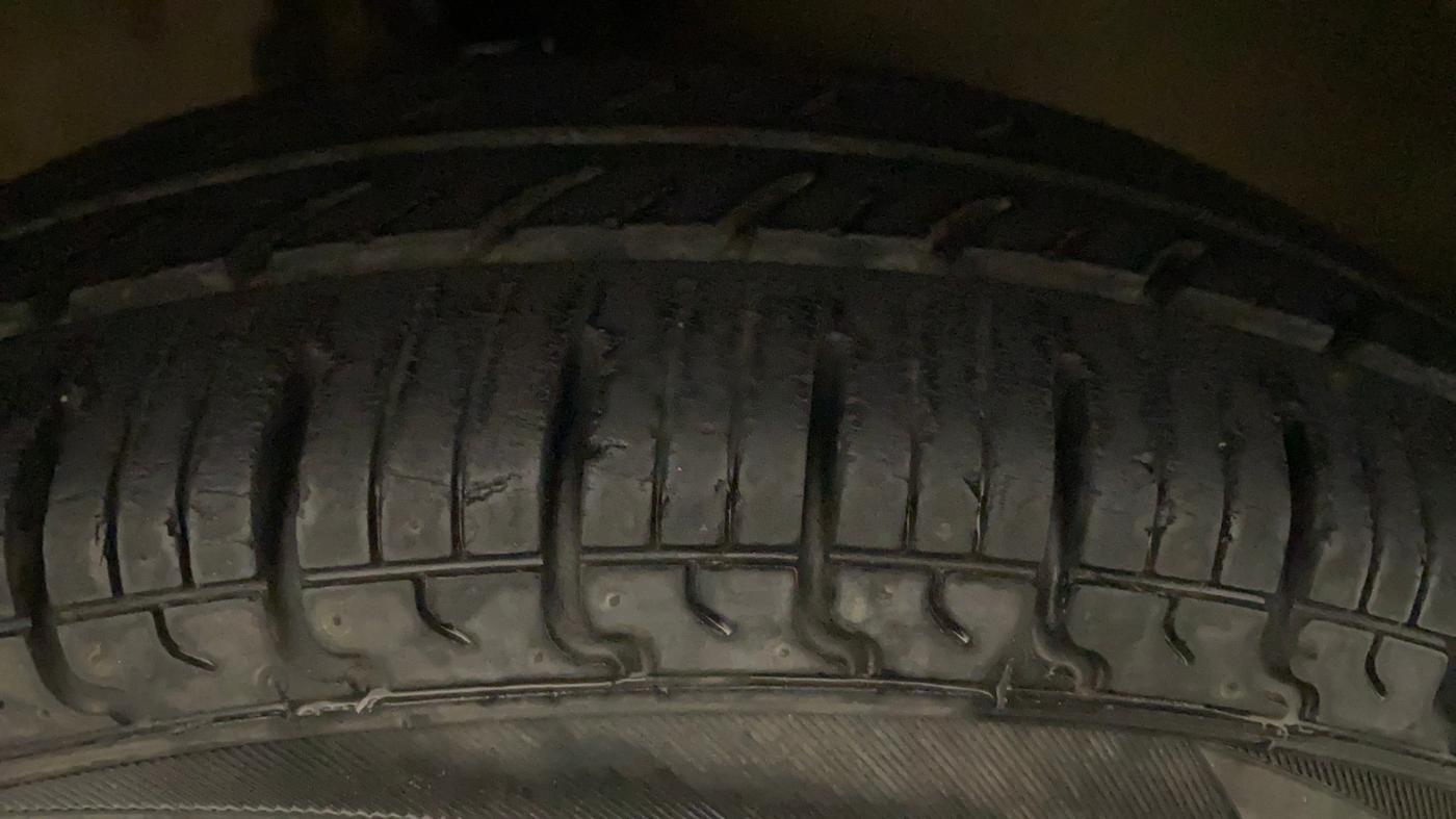 2017 Maruti Alto 800 VXI, Petrol, Manual, 38,084 km, Left Rear Tyre Tread