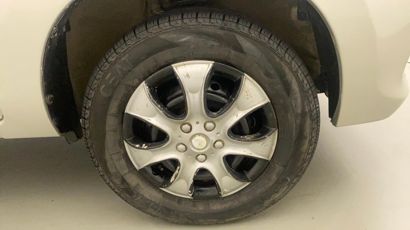 2017 Maruti Alto 800 VXI, Petrol, Manual, 38,084 km, Right Front Wheel