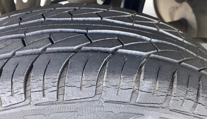 2012 Maruti Alto K10 VXI, Petrol, Manual, 28,604 km, Right Rear Tyre Tread