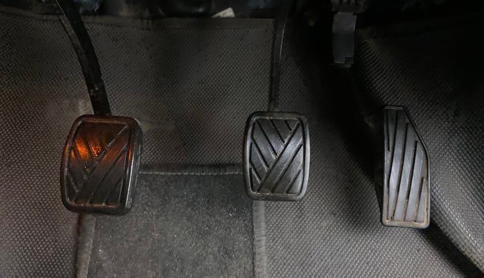 2018 Maruti Baleno ZETA PETROL 1.2, Petrol, Manual, 68,693 km, Pedals