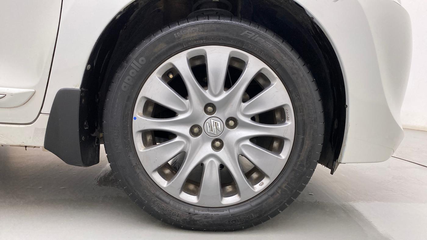 2018 Maruti Baleno ZETA PETROL 1.2, Petrol, Manual, 68,693 km, Right Front Wheel