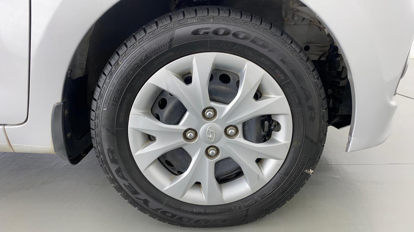 2014 Hyundai Grand i10 MAGNA 1.2 VTVT, Petrol, Manual, 48,006 km, Right Front Wheel