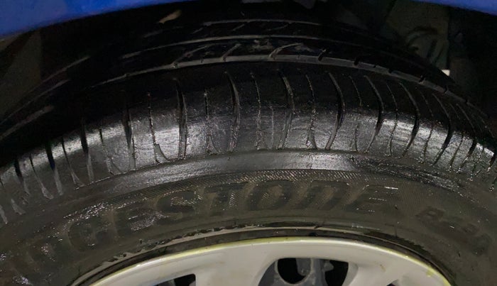 2017 Hyundai Grand i10 SPORTZ (O) 1.2 KAPPA VTVT, Petrol, Manual, 38,898 km, Left Rear Tyre Tread