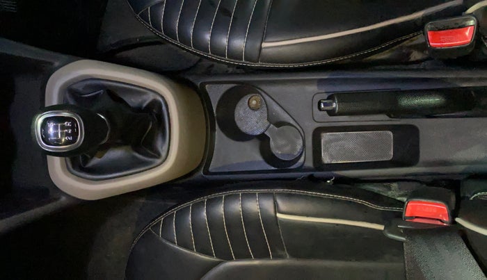 2017 Hyundai Grand i10 SPORTZ (O) 1.2 KAPPA VTVT, Petrol, Manual, 38,898 km, Gear Lever