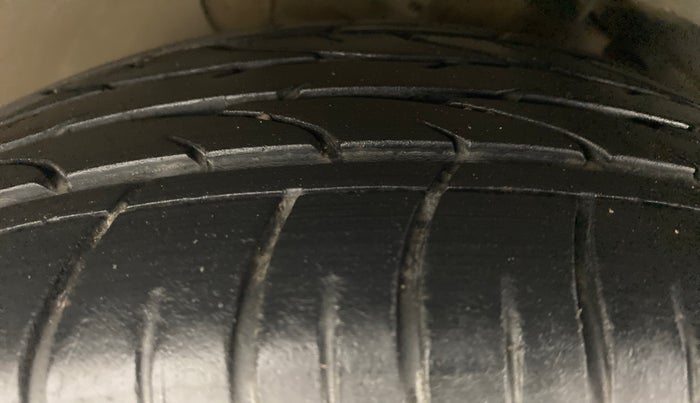 2016 Hyundai Creta 1.6 CRDI SX PLUS AUTO, Diesel, Automatic, 93,197 km, Left Front Tyre Tread