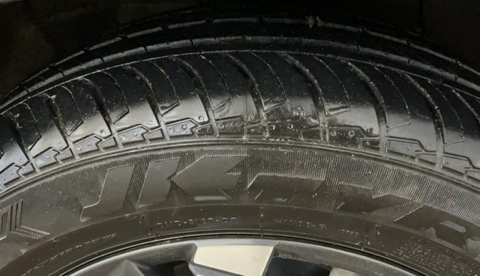 2024 Hyundai EXTER SX(O) 1.2 AMT, Petrol, Automatic, 9,654 km, Right Front Tyre Tread