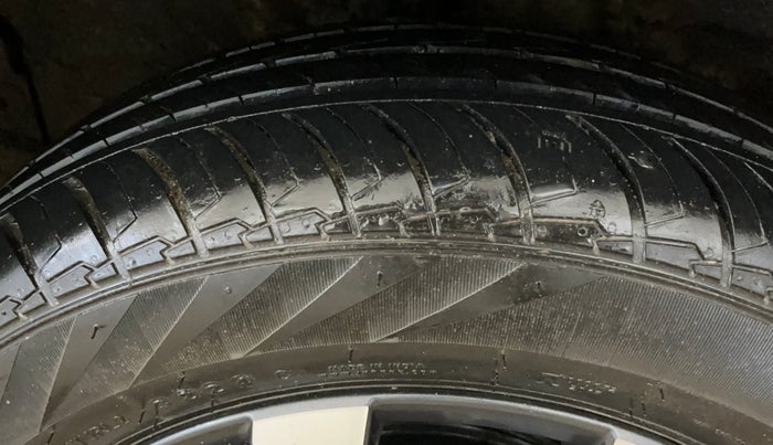 2024 Hyundai EXTER SX(O) 1.2 AMT, Petrol, Automatic, 9,654 km, Right Rear Tyre Tread
