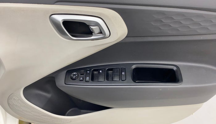 2020 Hyundai AURA SX PLUS 1.2 AMT, Petrol, Automatic, 55,980 km, Driver Side Door Panels Control