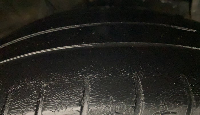 2020 Hyundai AURA SX PLUS 1.2 AMT, Petrol, Automatic, 55,980 km, Right Front Tyre Tread