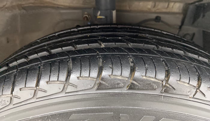 2012 Maruti Swift Dzire ZXI, Petrol, Manual, 6,341 km, Right Front Tyre Tread