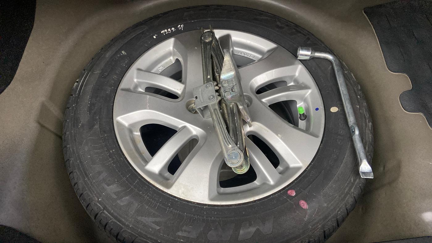 2012 Maruti Swift Dzire ZXI, Petrol, Manual, 6,341 km, Spare Tyre