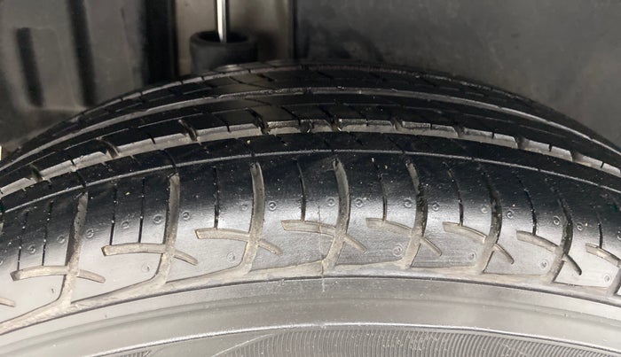 2012 Maruti Swift Dzire ZXI, Petrol, Manual, 6,341 km, Right Rear Tyre Tread