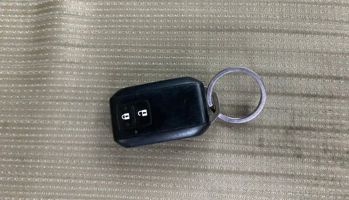 2023 Toyota Glanza G E-CNG, CNG, Manual, 81,921 km, Key Close Up