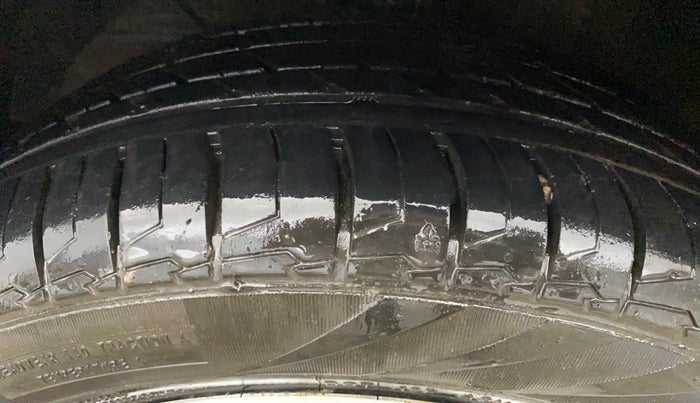 2023 Toyota Glanza G E-CNG, CNG, Manual, 81,921 km, Left Front Tyre Tread