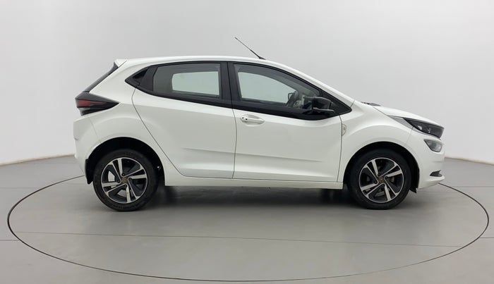 2021 Tata ALTROZ XZ DIESEL, Diesel, Manual, 31,872 km, Right Side View