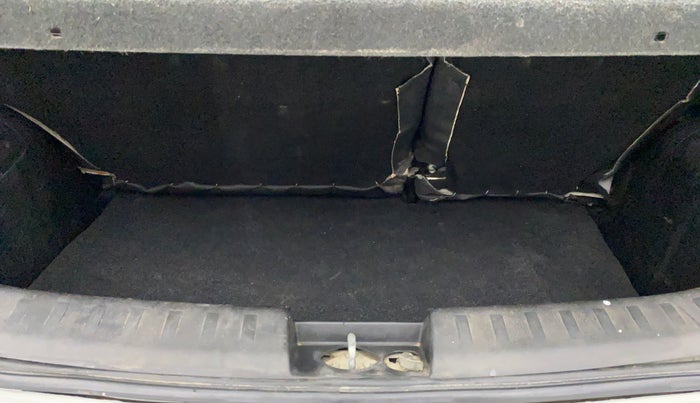 2015 Maruti Swift VXI, Petrol, Manual, 43,563 km, Boot Inside