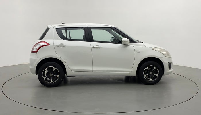 2015 Maruti Swift VXI, Petrol, Manual, 43,563 km, Right Side