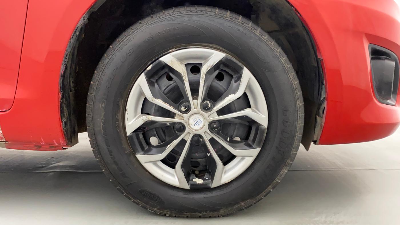 2013 Maruti Swift Dzire VXI, Petrol, Manual, 56,041 km, Right Front Wheel