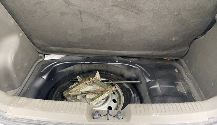 2016 Hyundai i10 MAGNA 1.1, Petrol, Manual, 49,649 km, Boot Inside