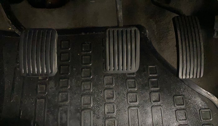 2016 Hyundai i10 MAGNA 1.1, Petrol, Manual, 49,649 km, Pedals