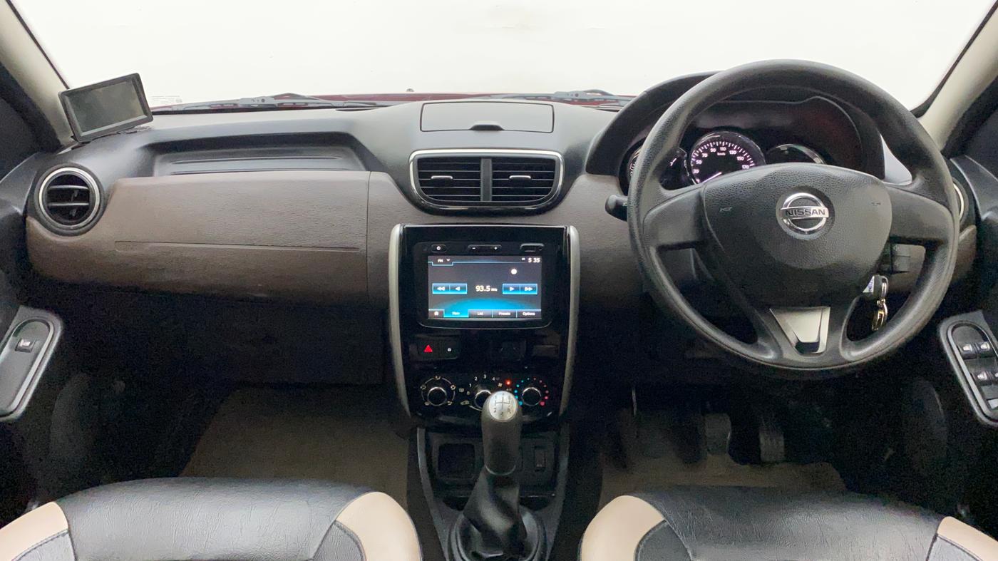 2017 Nissan Terrano XL (D), Diesel, Manual, 1,15,537 km, Dashboard