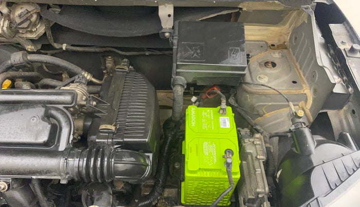 2018 Renault Kwid CLIMBER 1.0 AMT, Petrol, Automatic, 30,352 km, Engine View - Left