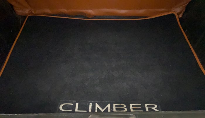 2018 Renault Kwid CLIMBER 1.0 AMT, Petrol, Automatic, 30,352 km, Boot Inside