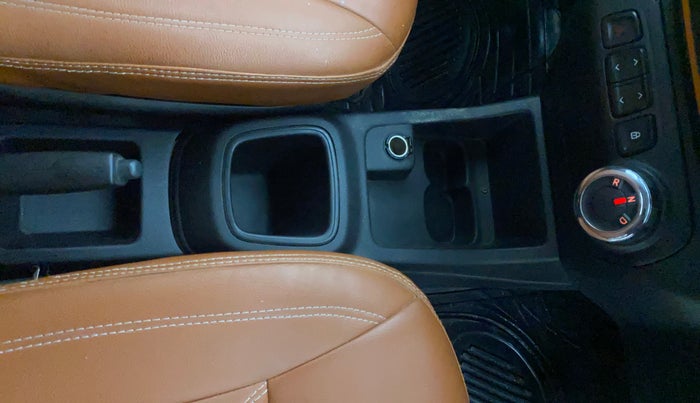 2018 Renault Kwid CLIMBER 1.0 AMT, Petrol, Automatic, 30,352 km, Gear Lever