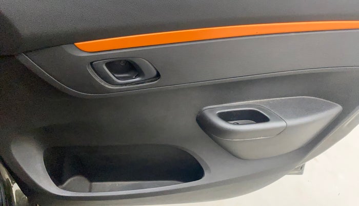 2018 Renault Kwid CLIMBER 1.0 AMT, Petrol, Automatic, 30,352 km, Driver Side Door Panels Control