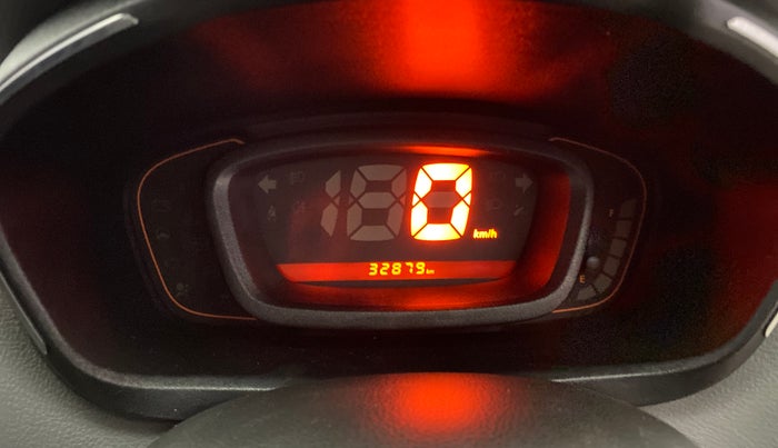 2018 Renault Kwid RXT 1.0 (O), Petrol, Manual, 32,879 km, Odometer Image