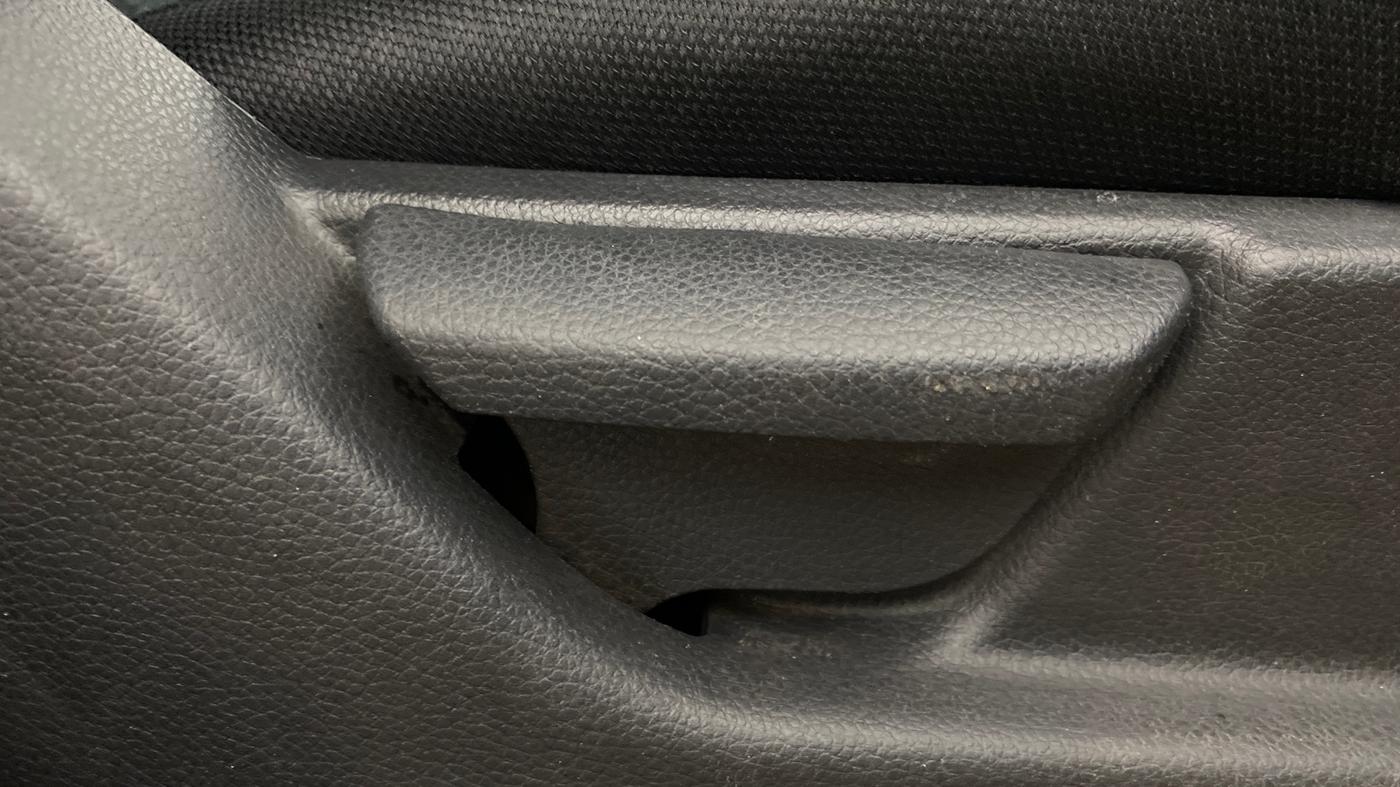 2018 Hyundai Eon ERA +, Petrol, Manual, 76,099 km, Driver Side Adjustment Panel