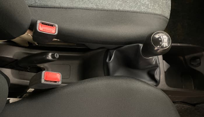 2018 Hyundai Eon ERA +, Petrol, Manual, 76,099 km, Gear Lever