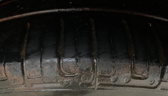 2018 Hyundai Eon ERA +, Petrol, Manual, 76,099 km, Left Rear Tyre Tread
