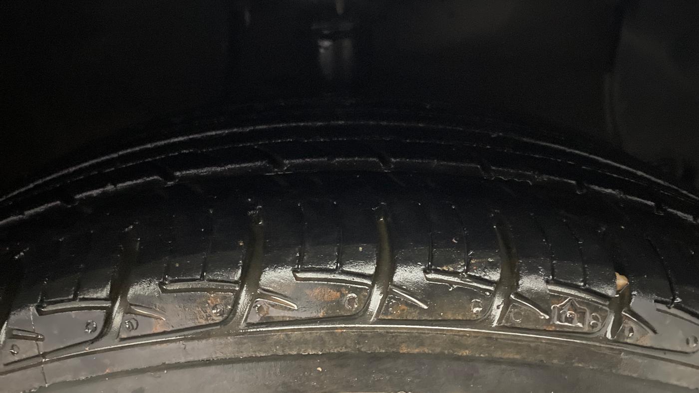 2014 Hyundai Grand i10 ASTA AT 1.2 KAPPA VTVT, Petrol, Automatic, 36,359 km, Right Front Tyre Tread