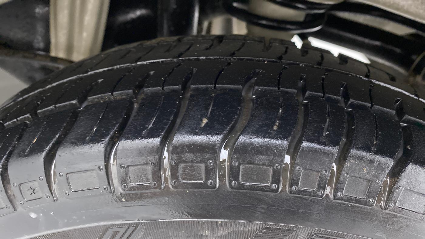 2018 Maruti Alto 800 LXI, Petrol, Manual, 27,314 km, Left Rear Tyre Tread