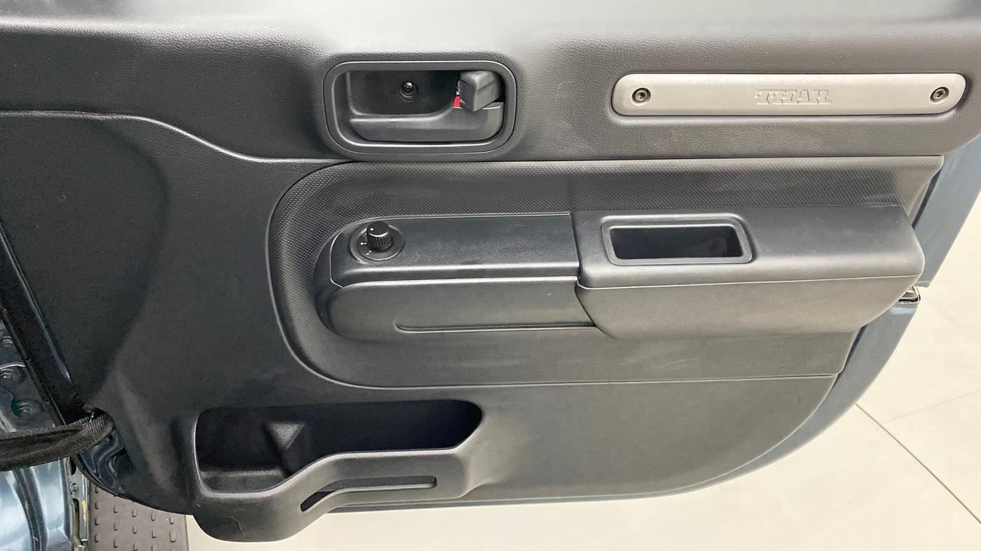 2021 Mahindra Thar LX PETROL HT 4WD AT, Petrol, Automatic, 3,751 km, Driver Side Door Panels Control
