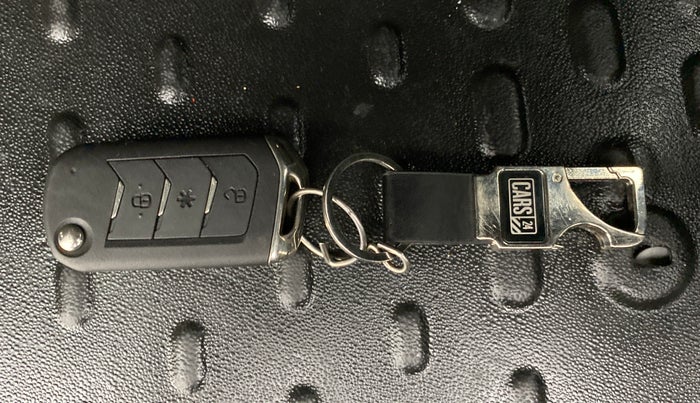 2021 Mahindra Thar LX PETROL HT 4WD AT, Petrol, Automatic, 3,751 km, Key Close Up