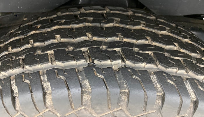 2021 Mahindra Thar LX PETROL HT 4WD AT, Petrol, Automatic, 3,751 km, Right Rear Tyre Tread